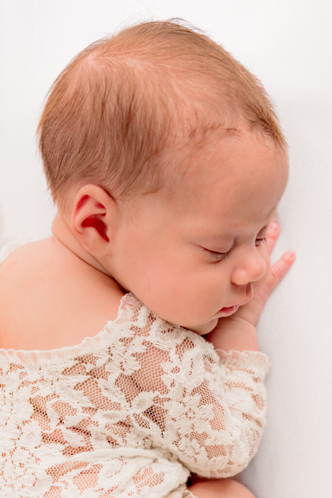 newborn baby girl first pictures